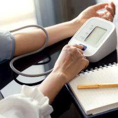 Grande étude révèle le meilleur traitement initial pour l’hypertension