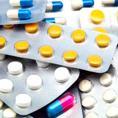 Effets secondaires de 37 antidépresseurs et 32 antipsychotiques : tableaux-synthèses
