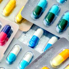 9 catégories de médicaments causant une cascade de prescriptions pour contrer leurs effets secondaires
